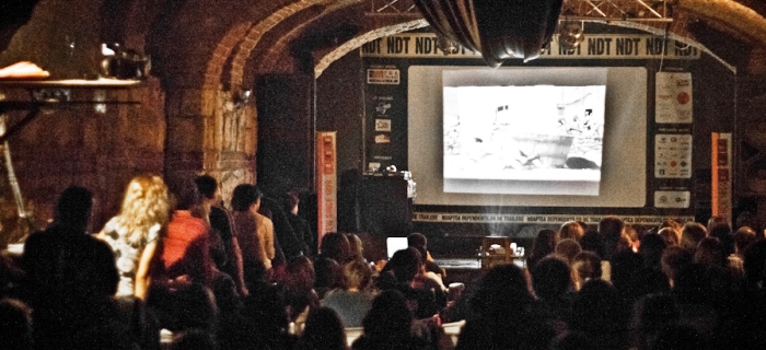 noaptea dependentilor de trailere