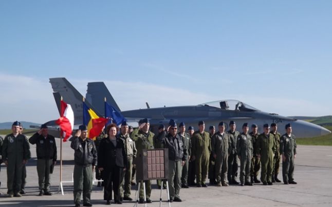 f18 hornet campia turzii operatiune romania canada